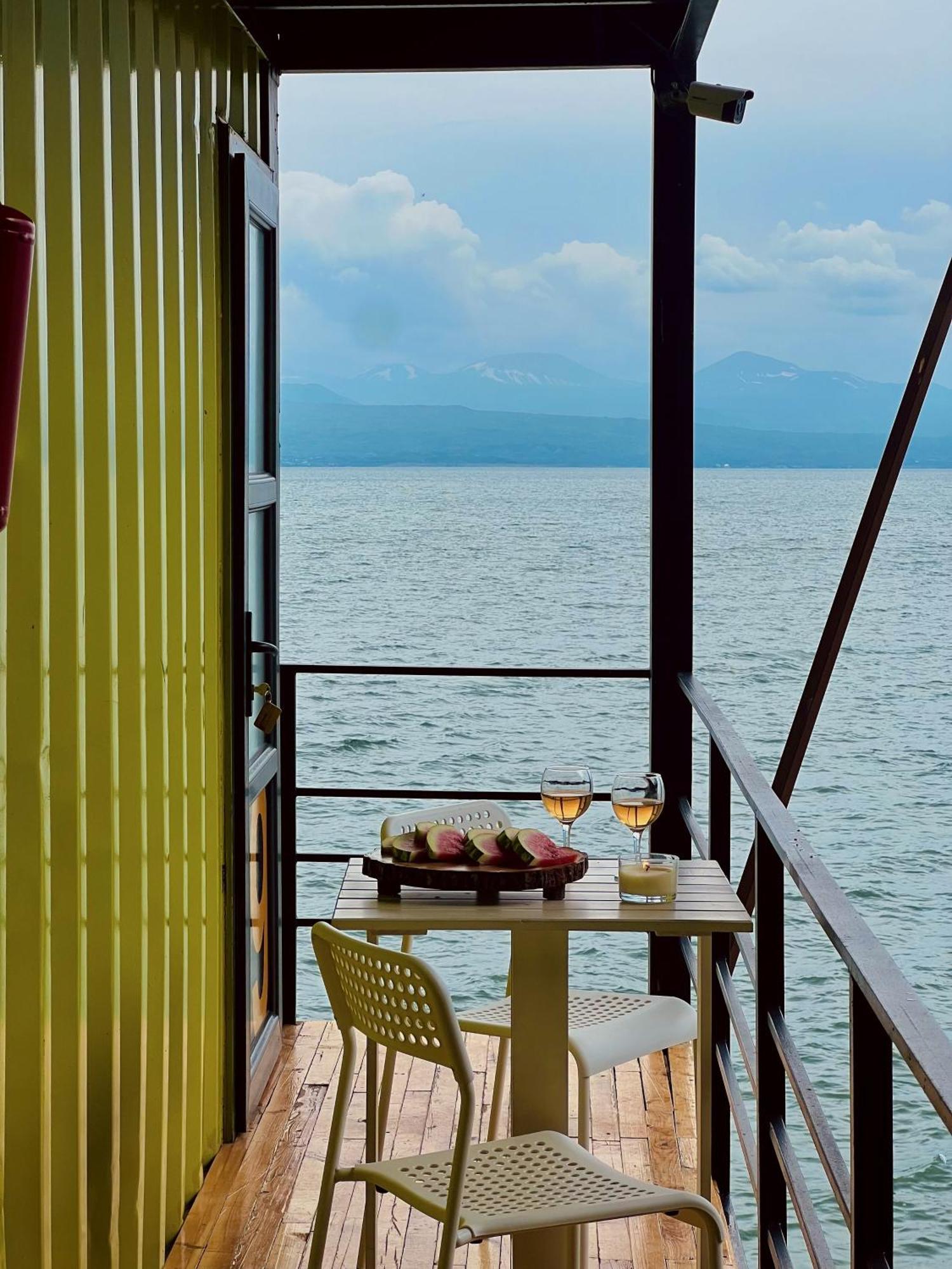 Altitude 1900 Dive Resort - Sevan Lake Chambarak Екстер'єр фото